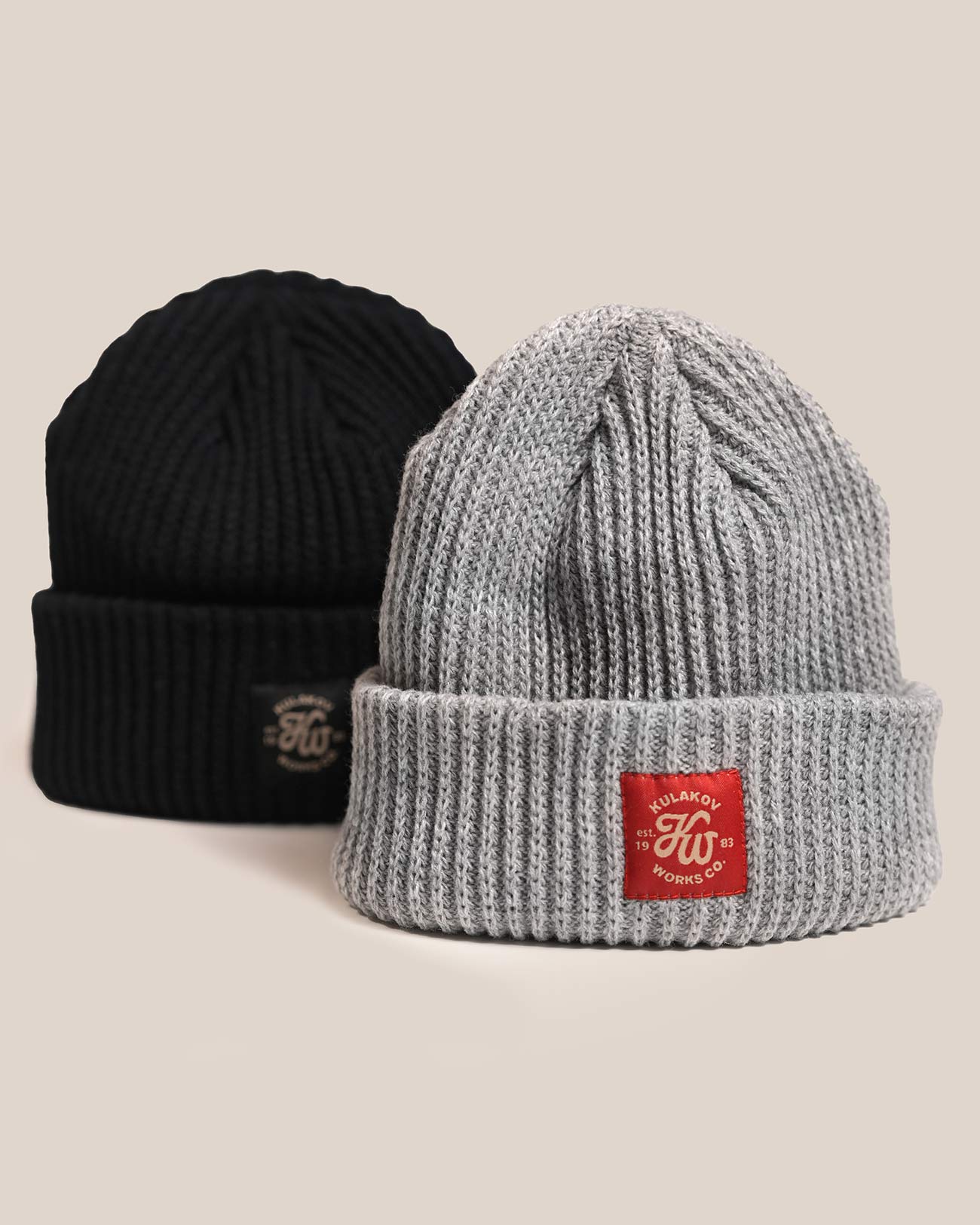 Чёрная и серая вязаные шапки Kulakov Works