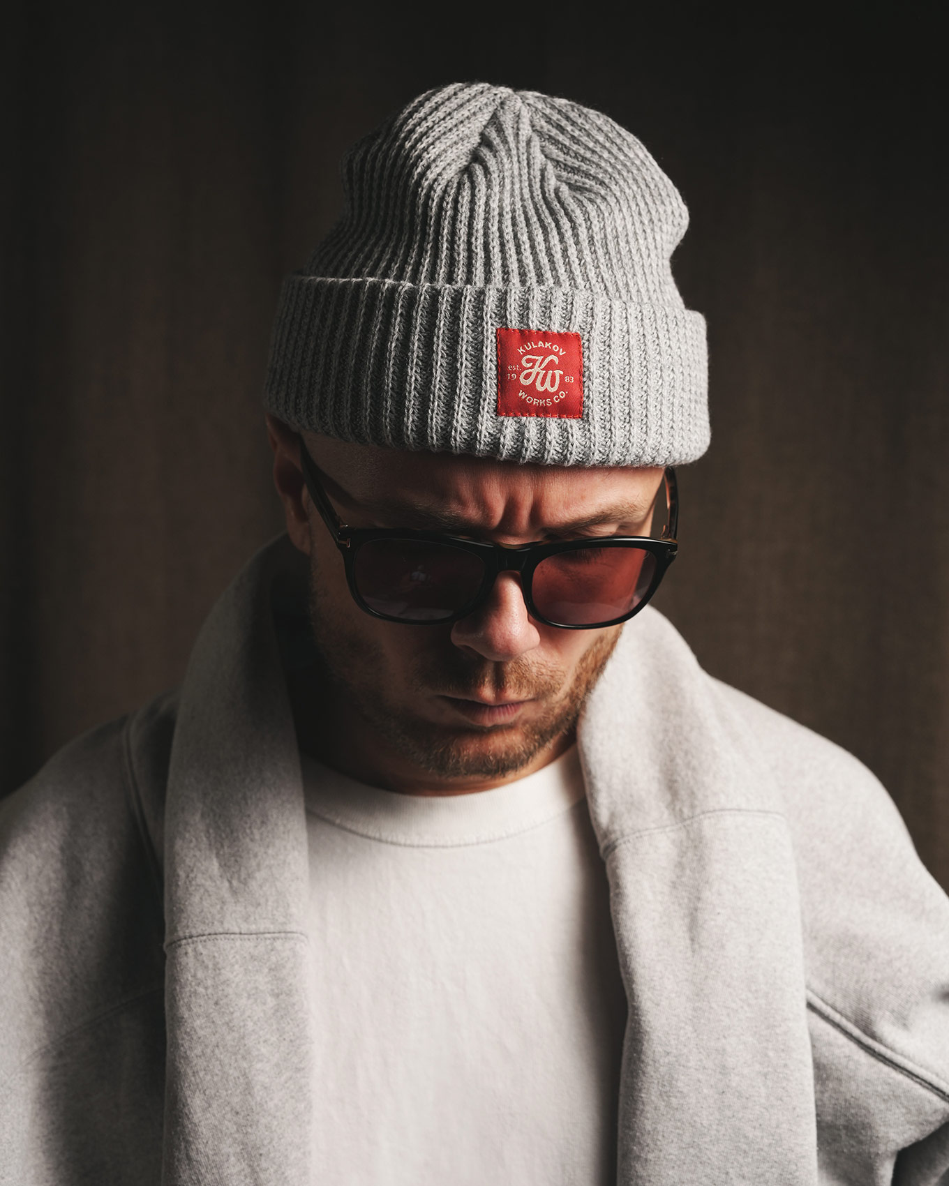 Серая шапка крупной вязки мужская Kulakov Works co