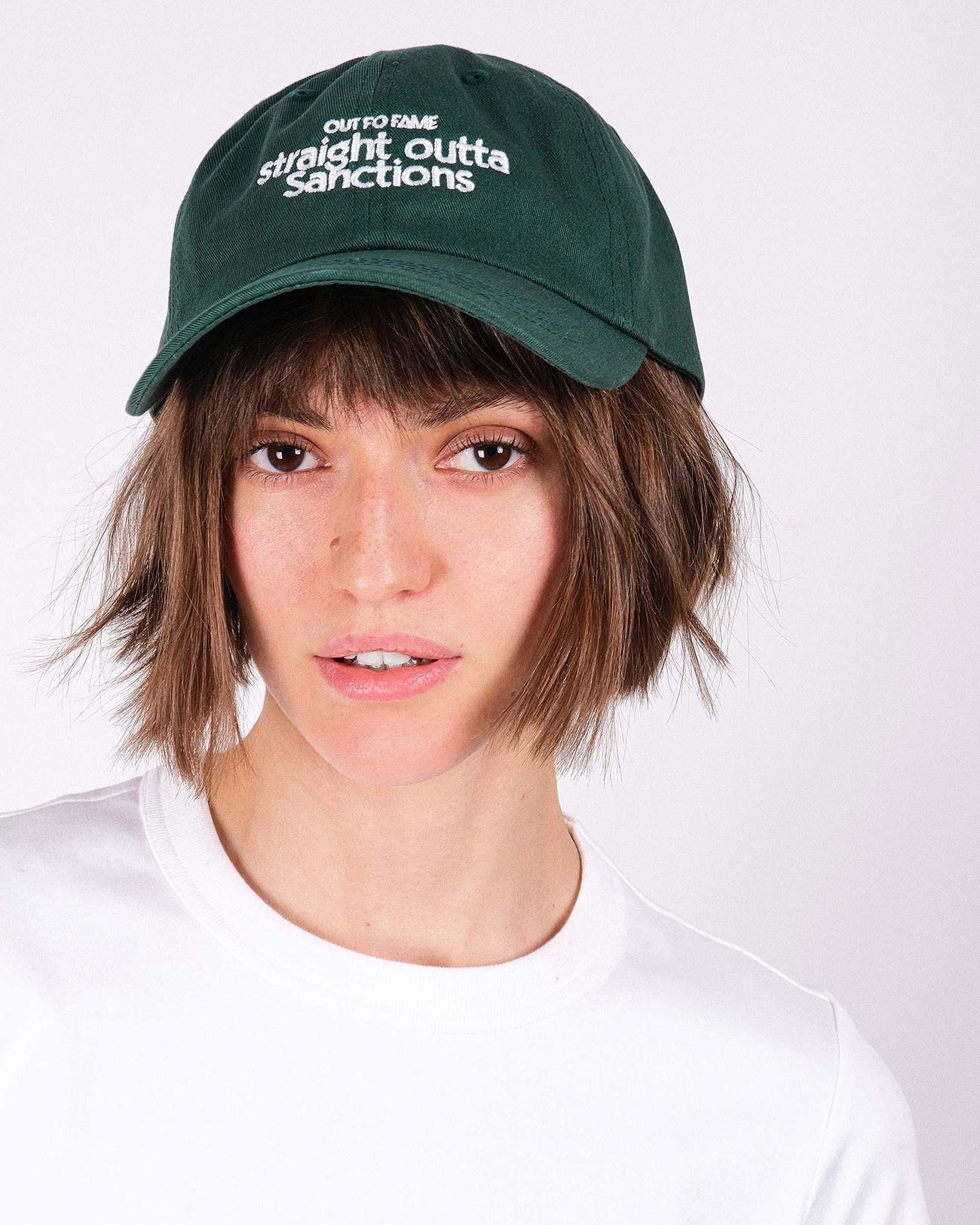 кепка dad hat зеленая с вышивкой Straight Outta Sanctions