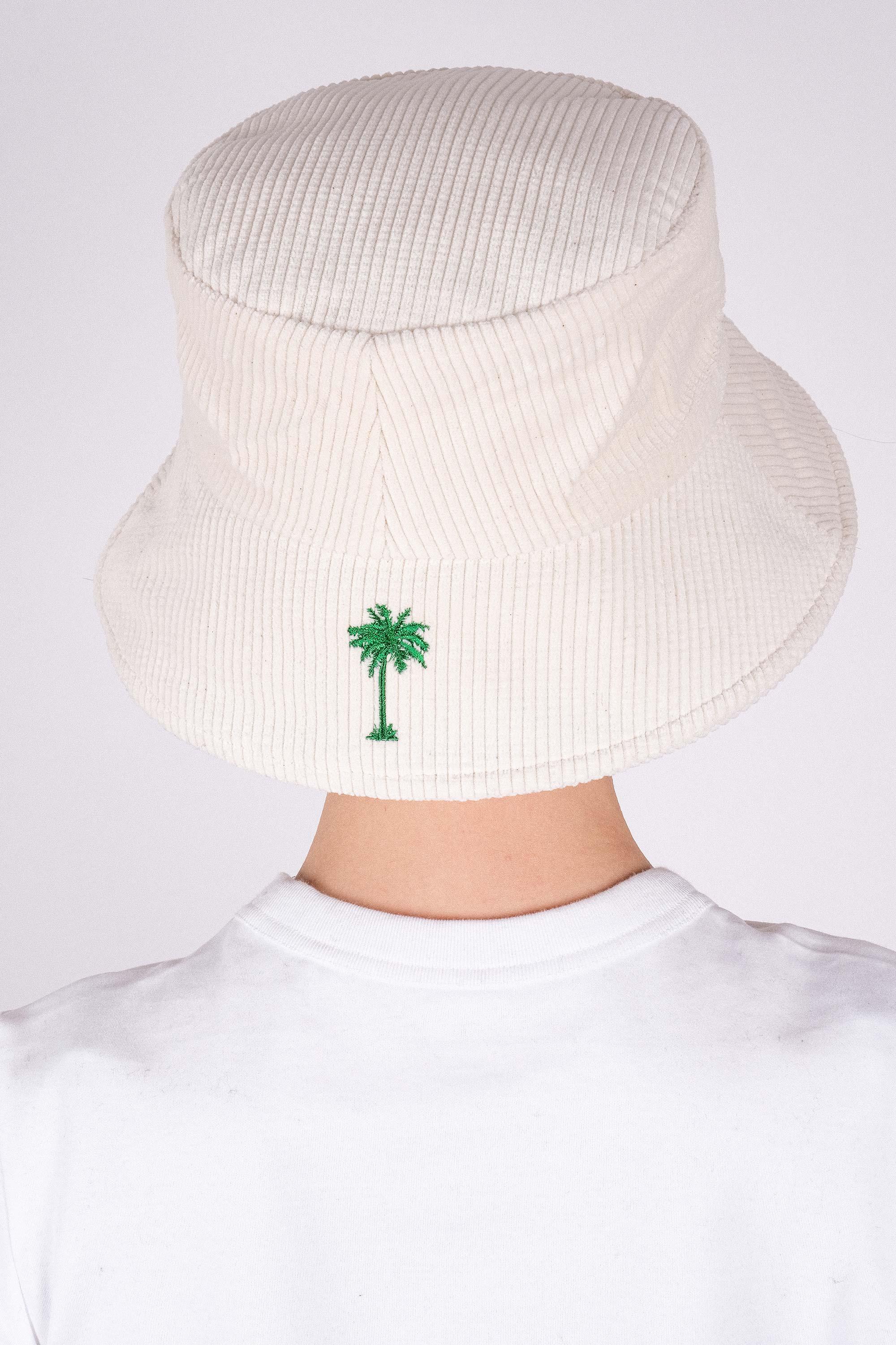 Панама бежевая из вельвета с вышивкой зеленого цвета 