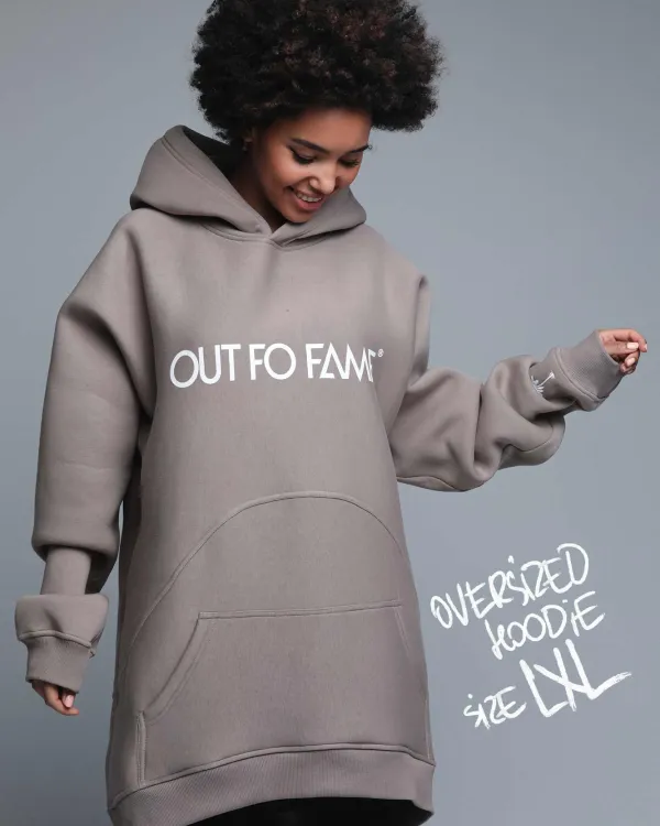 Oversize худи бежевого цвета с печатью OUT FO FAME и вышивкой на капюшоне