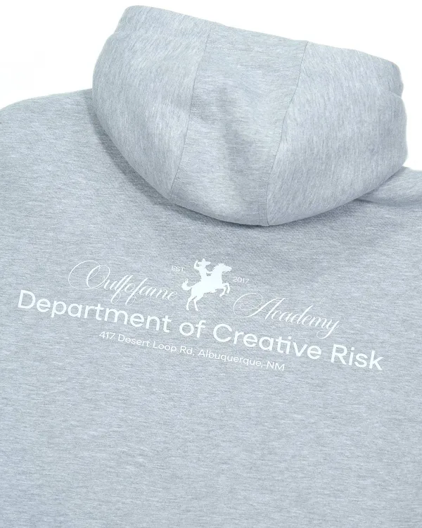 Графический принт на спине серого худи CREATIVE GREY крупным планом